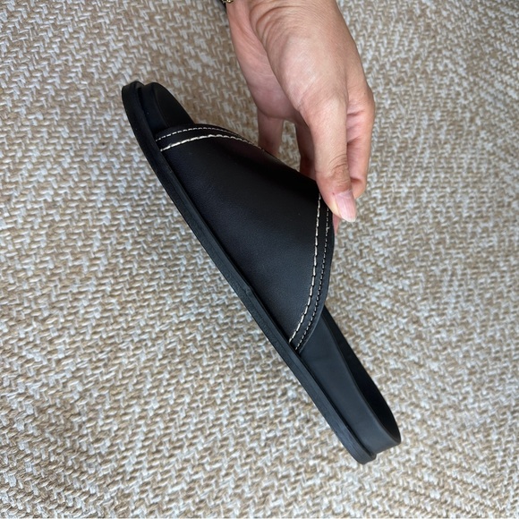 COS Contrast-Stitch Buckled Leather Slides - Picture 15 of 16